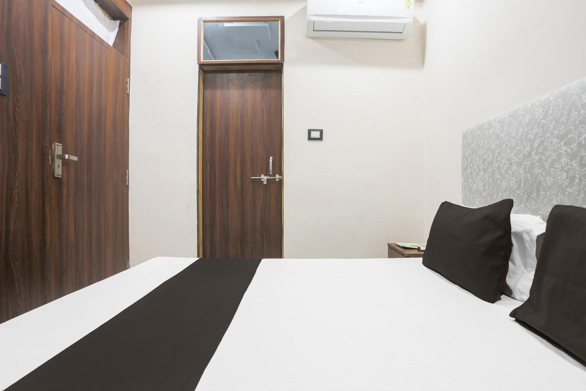 Hotel O S Grand Allāhābād Junction المظهر الخارجي الصورة