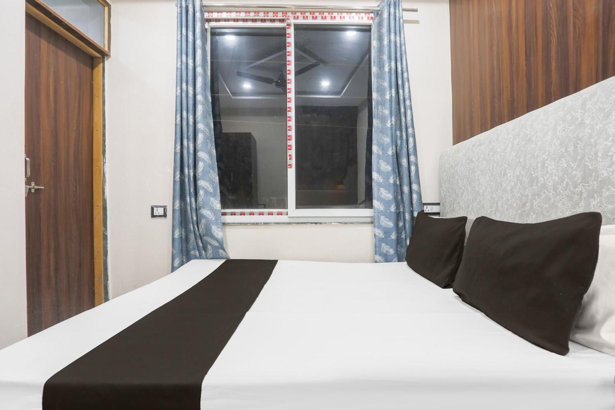 Hotel O S Grand Allāhābād Junction المظهر الخارجي الصورة